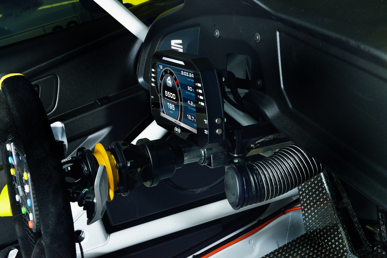 AiM MXG 1.2 Strada Dash Display with OBD II (CAN+K) Harness - Pegasus Auto  Racing Supplies